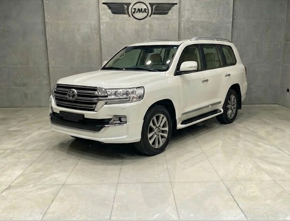 Toyota Land Cruiser VX 2025